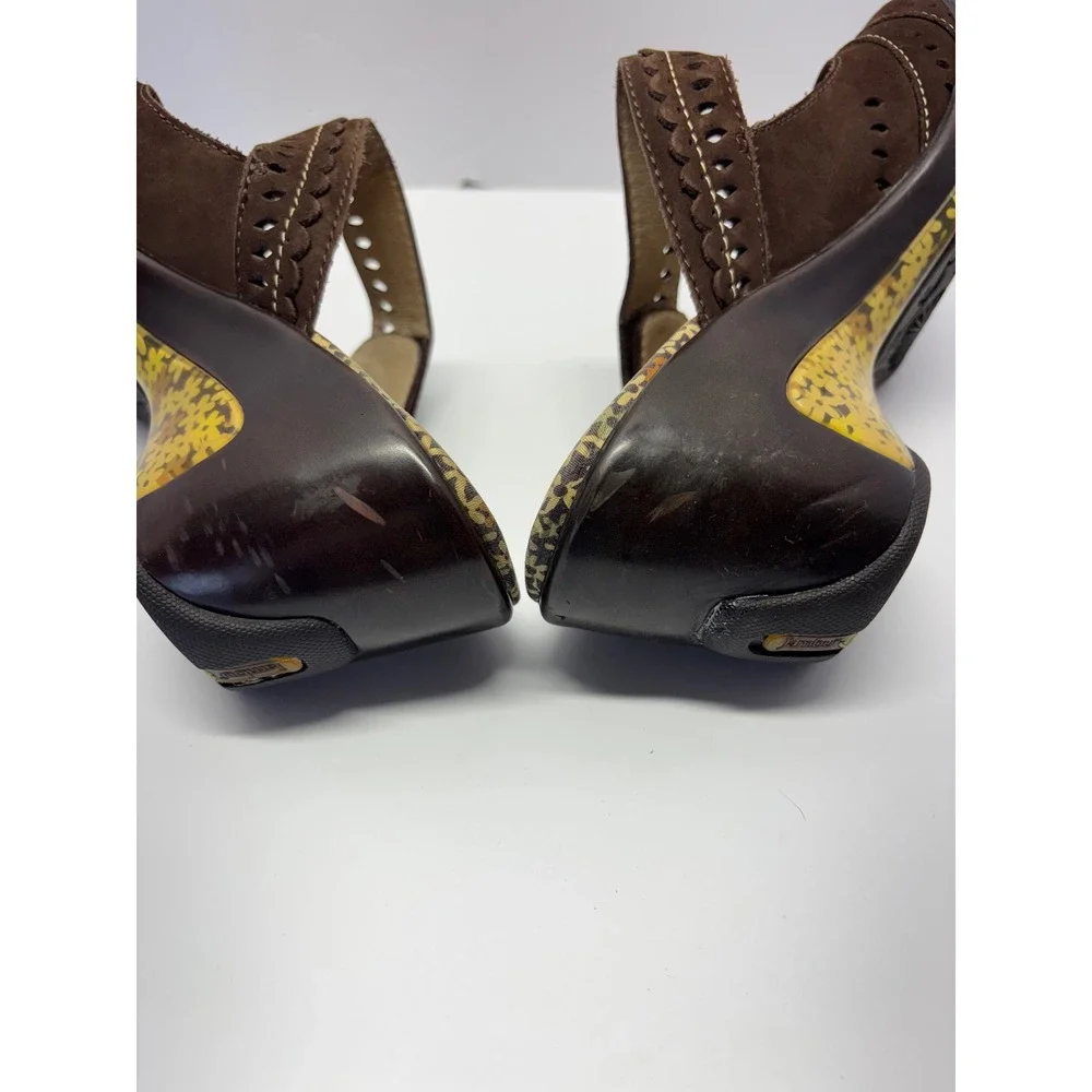 Jambu Touring Wedge Sandals 8.5M Brown Suede Peep Toe Floral Comfort Boho